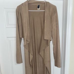 Long sweater with optional tie